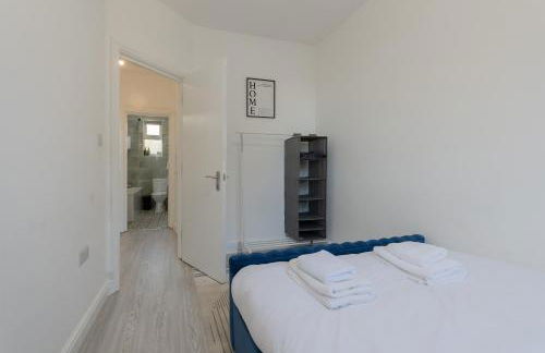2 Bedroom Flat in the heart of Southend Sleeps 6 - Pass the Keys - Foto 13
