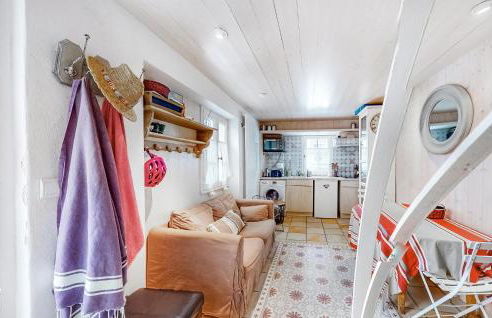 2 Bedroom Amazing Home In Ars-En-Ré - Foto 5