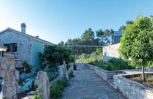 Pet Friendly Home In Cara - Photo 29