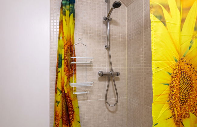 Sunflower Cottage - Photo 13