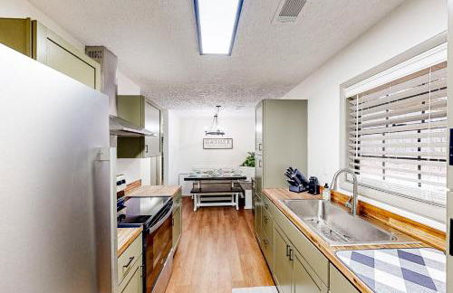 Dogs Welcome! Big Oak Hideaway Near Lake Martin - Foto 13