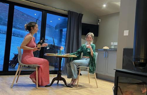 Quirky, Luxury Hideaway - Photo 27