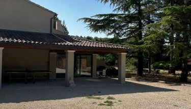 Mazet des Cèdres au pied de la colline - Foto 3