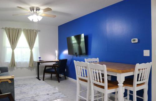 Hidden Sapphire-Apartment with Kitchen and Laundry - Foto 28