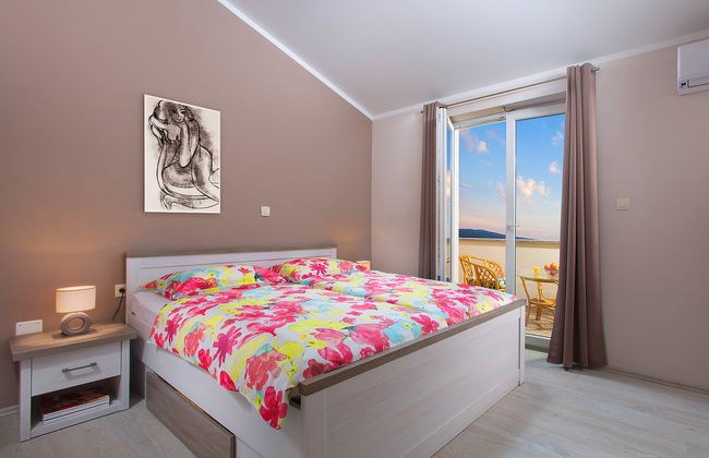 Detached Villa With Private Pool Located on Hill Overlooking Kvarner - Foto 19