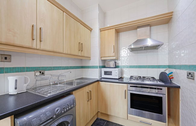 Baker Street Suites - Photo 67