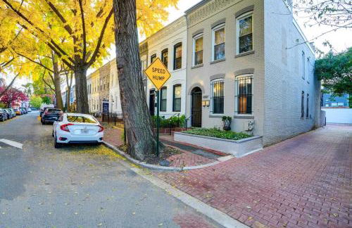 Cap Hill Row 2 Bedrooms, Walk to Sights, Parking - Photo 3