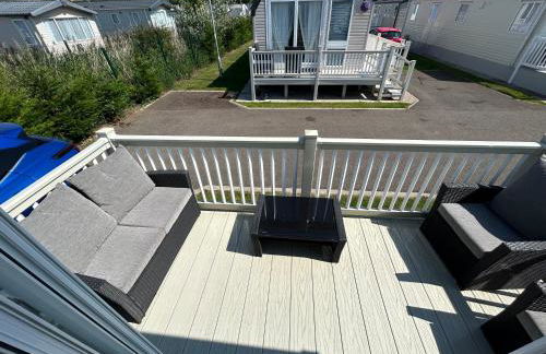 Meadow View 3-bed Caravan - Sleeps 8 - Petfriendly - Foto 4