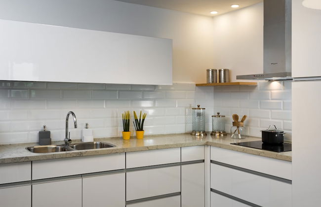 Contemporary & Texture-Rich Hideaway - Foto 10