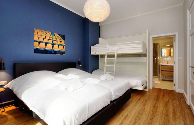 Opulent Holiday Home in Spa with Sauna, Hot Tub, Playroom - Photo 8