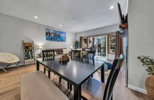 2BDR Condo - Three Minutes to Olympic Valley! - Foto 13