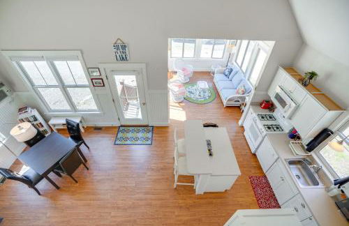 Lake Access and Pools Sun-Soaked Westford Cottage! - Foto 11