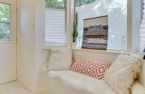 Work and Relax! Updated Walnut Creek Home with Office - Foto 12