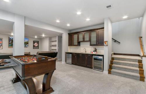 Luxury Home with Spectacular Rocky Mountain Views! - Foto 10