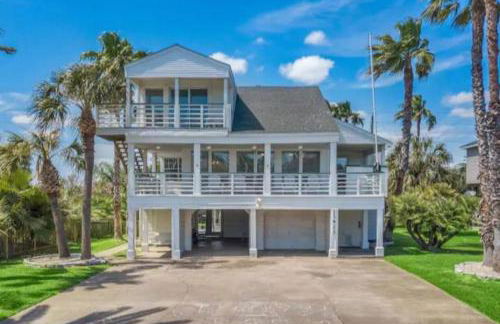 Texas vacation home with huge yard and pool, close to beach - Foto 1