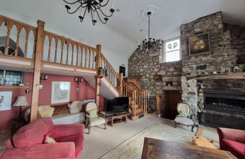 Kilfinichen Church - Photo 18