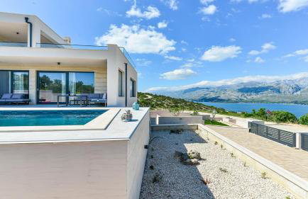 Villa Zariva with pool and panoramic mountain and - Foto 3