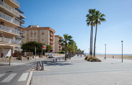 AT059 Reformed & Beach Views, Airco, WiFi - Foto 20