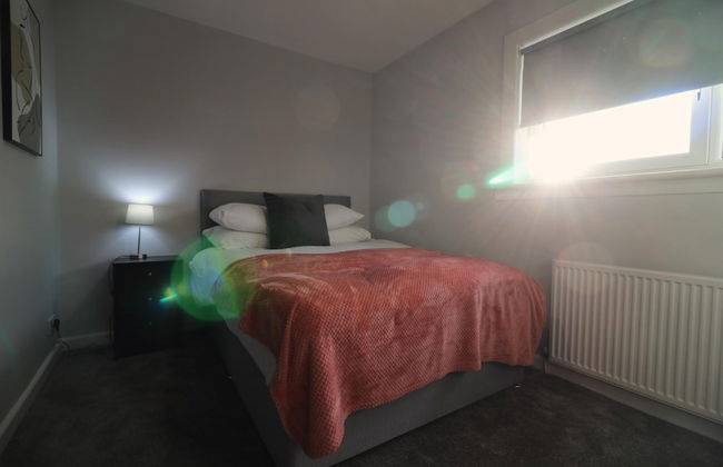 Sunnyside House - Holytown - Photo 33