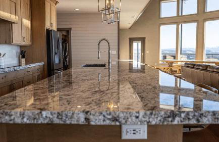 East Cabin- Yellowstone Family Retreat- Sled Hill - Foto 8