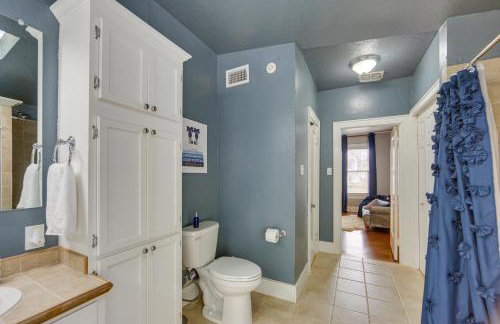 The Pink Azalea - Tyler Home with Yard and Patio! - Foto 19