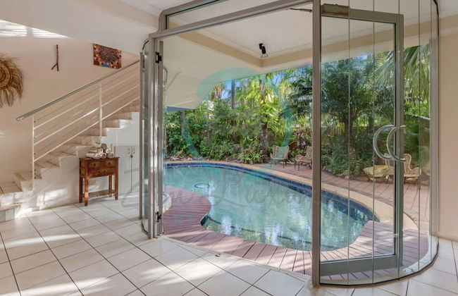 Zen Serene Seascape Family Pool BBQ Markets - Foto 5