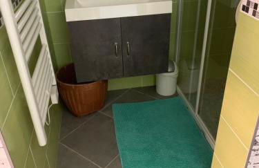 maison avec jardin et parking privé - Foto 9