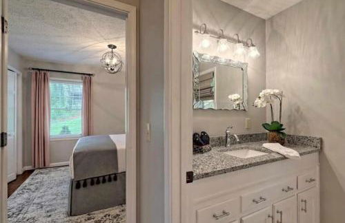 Stunning Modern Rustic Lake Retreat PRVT BOAT SLIP - Foto 25