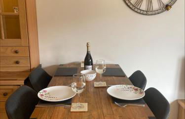 Bumblebee Barn, Luxury contemporary holiday home - Photo 6