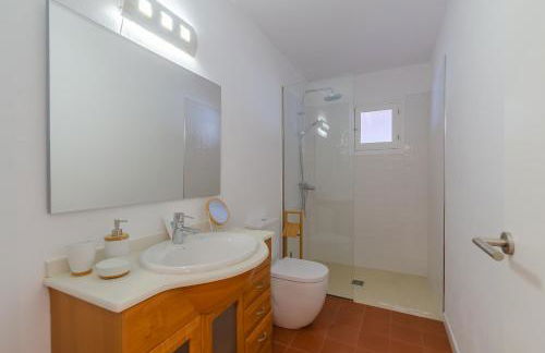 La maison dans la calanque 1 mn à pied de la plage d'ALCAUFAR - Foto 15