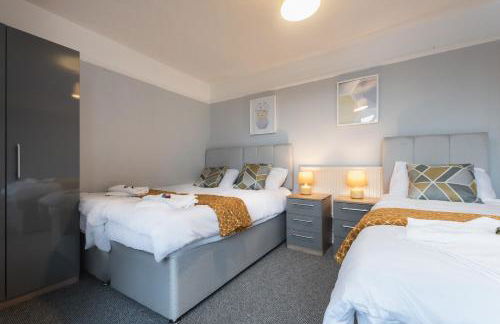 BEST PRICE! Perfect Gunwharf Accommodation - 5 single beds or Kingsize FREE PARKING - Foto 8