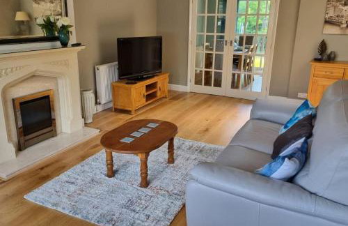 Windsor property near Legoland with free parking - Photo 15