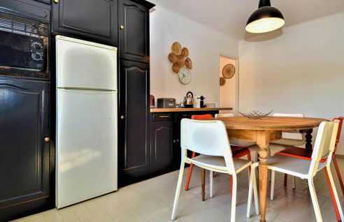 4 Bedroom Lovely Home In Bellegarde - Foto 22