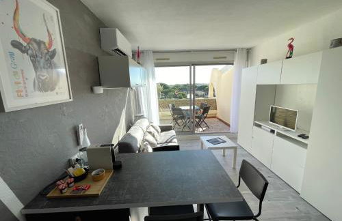 Superbe studio, terrasse, piscine, parking - Photo 6