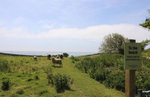 Guildford Farmhouse - Photo 51