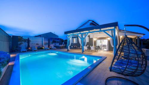 Villa Beauty with heated pool and jacuzzi - Foto 1