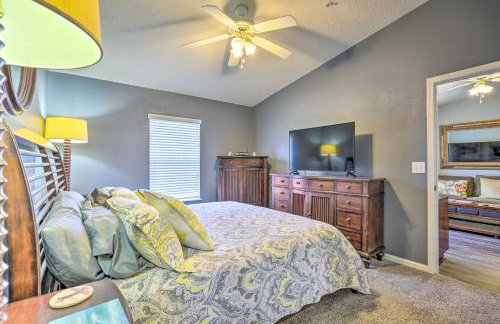 Cheery Condo with Community Pool and Waterslide! - Foto 18