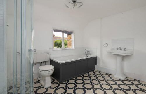 Chestnut House Sleeps 10 - Foto 17