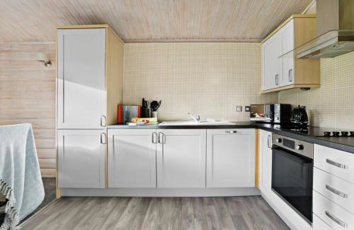 Chestnut, 6 Fingle Glen Lodges - Hot Tub - Free Parking & WiFi - Pets - Foto 16