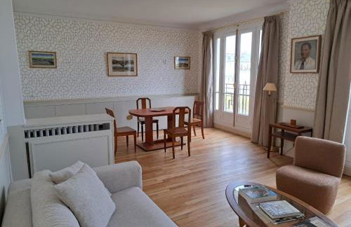 Bright & elegant appartment with view over Invalides, near St Germain des Prés - Foto 4