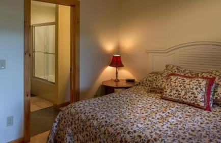 Majestic Manor - Peaceful Modern Cabin Retreat Near Watauga Lake - Photo 18