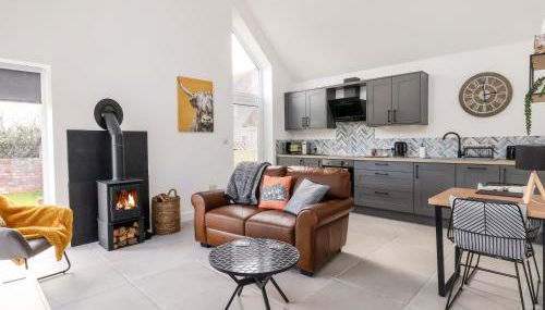 Cornelyn Bach - Photo 2