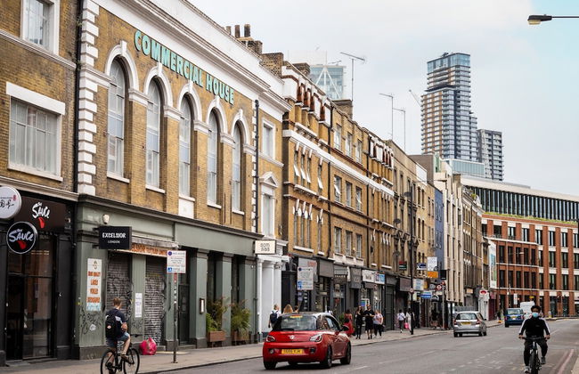 Bob W Commercial House - Photo 36