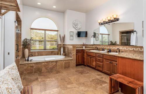 Mountain Elegance w/ pool, spa, projector - Foto 27