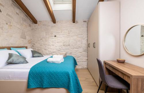 Stone house with pool and yard - Villa Histra - Foto 13