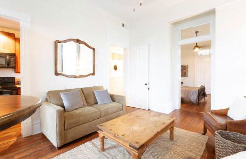 2BDR 2BATH Prime Location Walk to Forsyth Park! - Foto 7