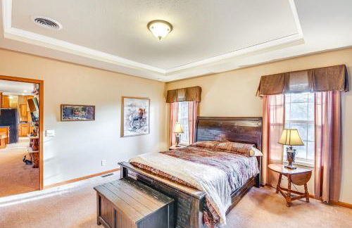 5 Mi to Town Mtn-View Gem with Deck in Hot Springs - Foto 12