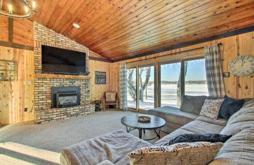 Pelican Lake Getaway on Stunning Peninsula! - Foto 2