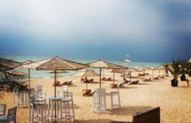 Stunning Beach Apart-sleeps 5! Pool & Sea Views! - Foto 30