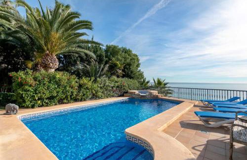 Villa Leandro, First Line Villa with amazing sea views and private access to the sea! - Photo 3